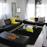 Lili Apartman *
