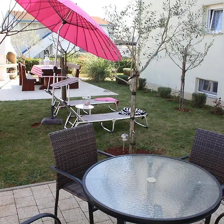 丽丽公寓别墅 *