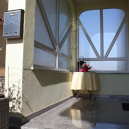 Апартаменты Lili Умаг