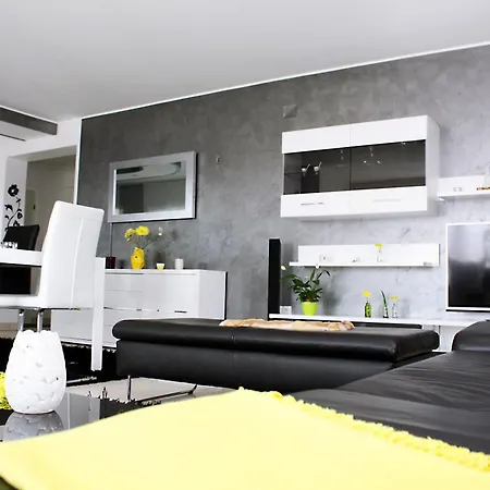 Lili Апартаменты Умаг