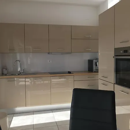 丽丽公寓别墅 * 乌马格